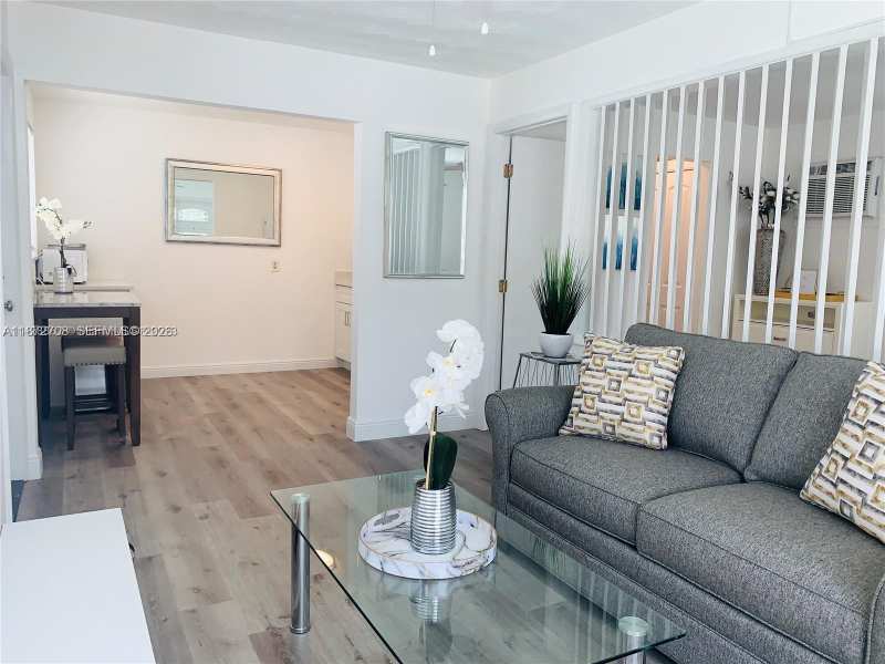 116 SE 9th Ct, Hallandale Beach FL 33009