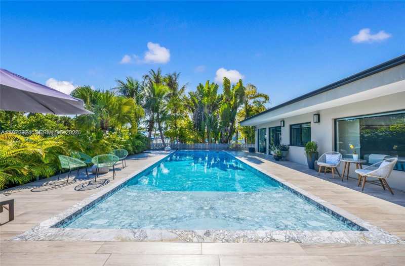 1141 NE 90th St, Miami FL 33138