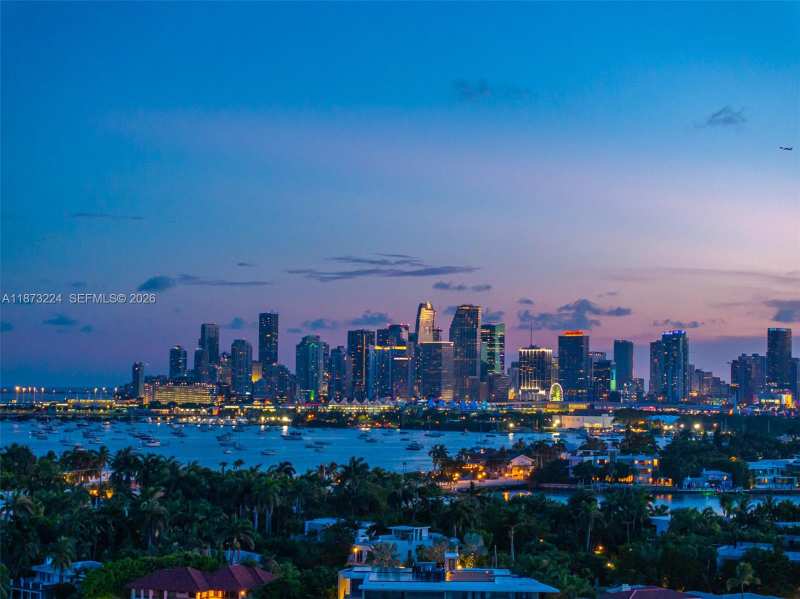 814 W Dilido Dr, Miami Beach FL 33139