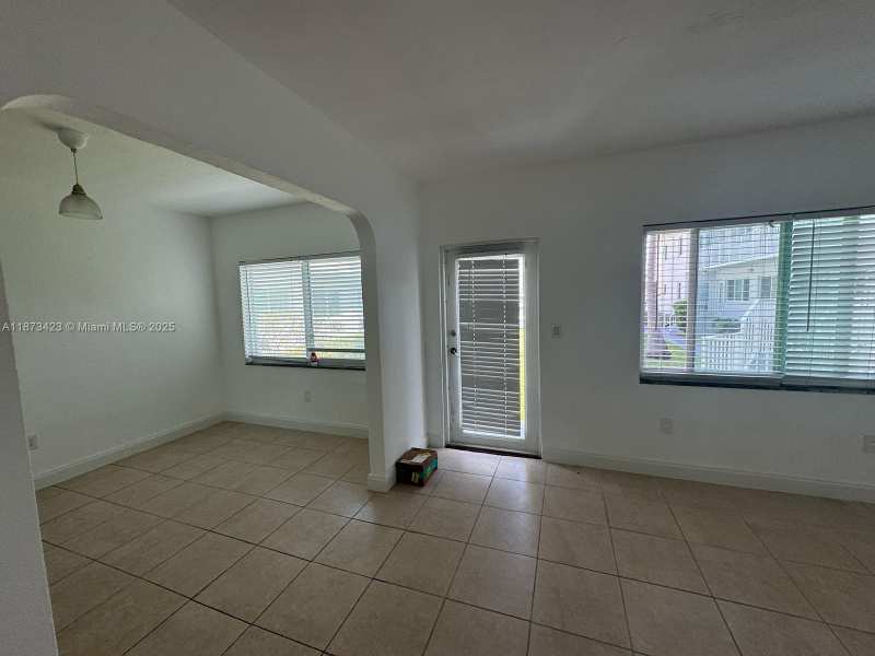 7207 Bay Dr # 6, Miami Beach FL 33141