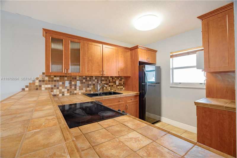 120 Royal Palm Rd # 315, Hialeah Gardens FL 33016