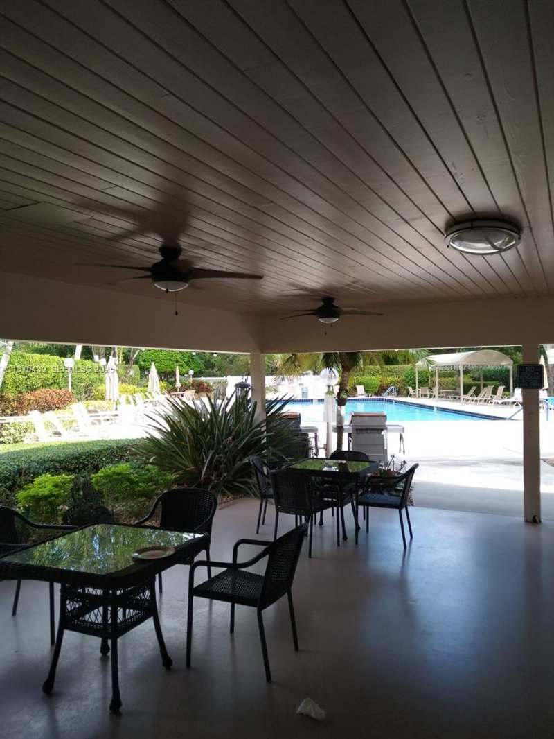 3510 Oaks Way # 509, Pompano Beach FL 33069