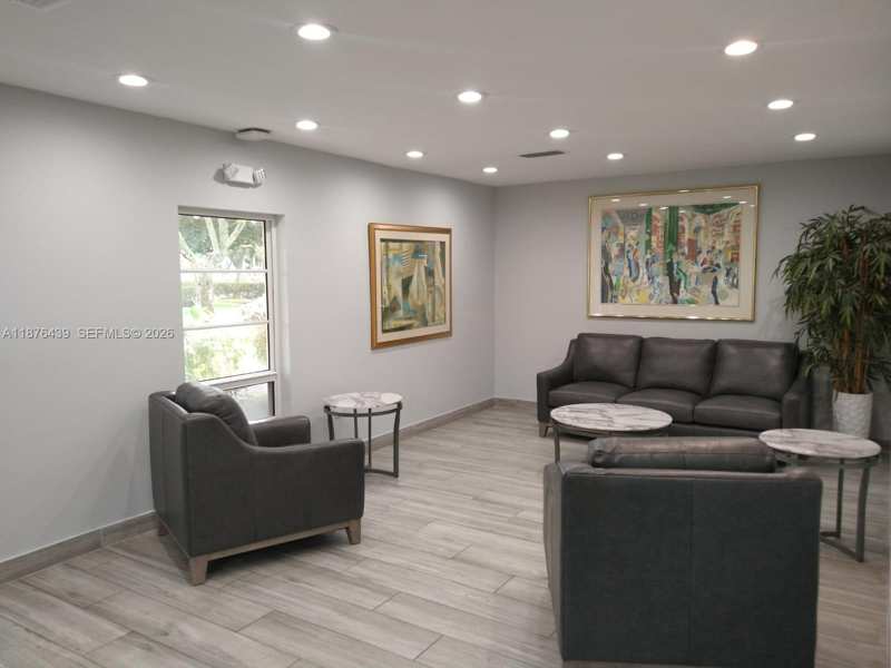 3510 Oaks Way # 509, Pompano Beach FL 33069