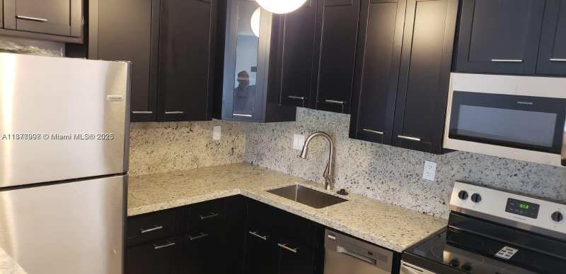 9709 Hammocks Blvd # 202, Miami FL 33196