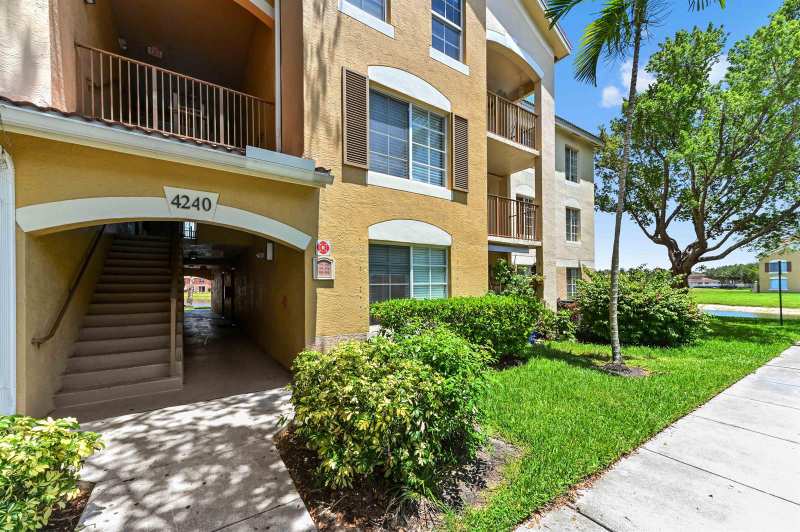 4240 San Marino Boulevard # 108, West Palm Beach FL 33409