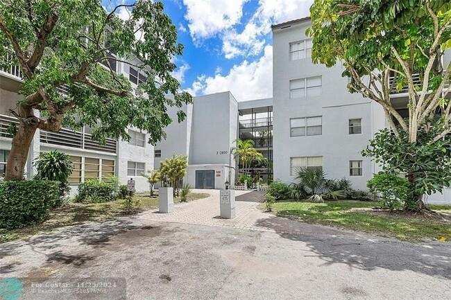 2800 Somerset Drive # J, Lauderdale Lakes FL 33311