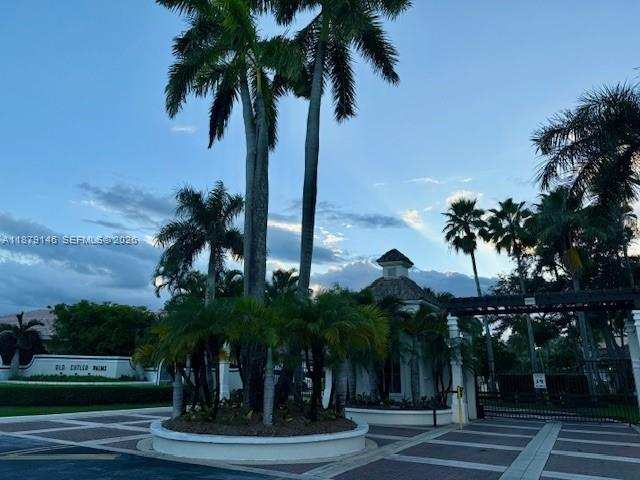 7425 SW 170th Ter, Palmetto Bay FL 33157