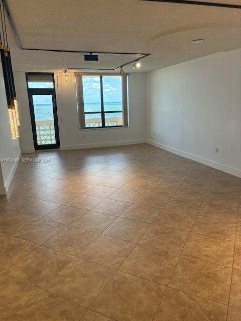 10185 Collins Ave # 917, Bal Harbour FL 33154