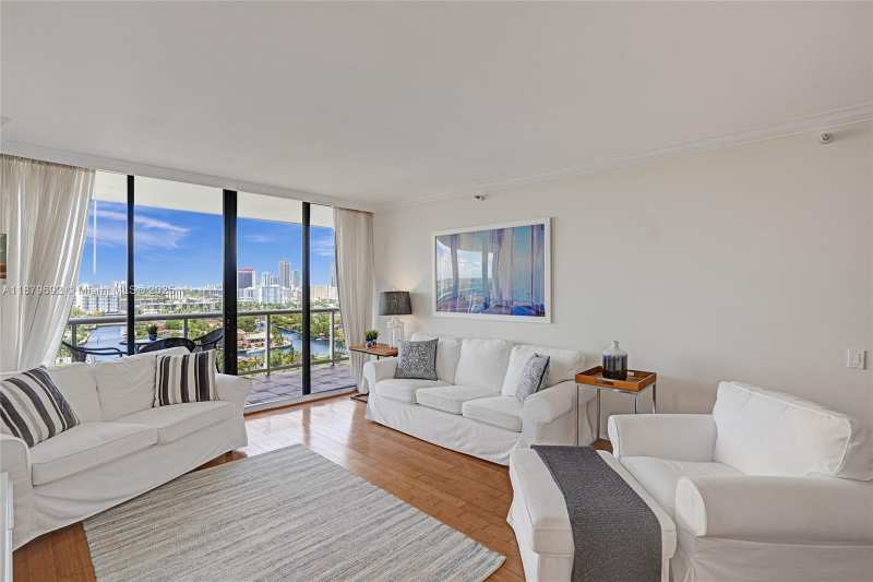 3640 Yacht Club Dr # 1704, Aventura FL 33180