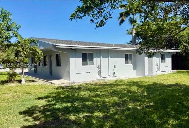 22210 SW 116th Ave, Miami FL 33170