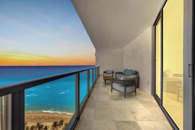 3101 S Ocean Dr # 2307, Hollywood FL 33019
