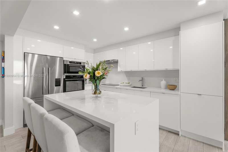 2301 Collins Ave # 24, Miami Beach FL 33139