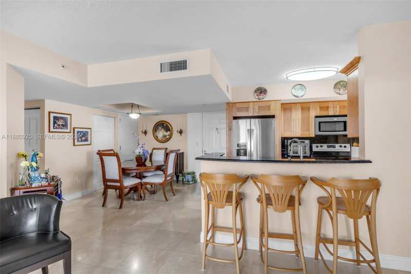3232 SW 22nd Ter # 801, Miami FL 33145