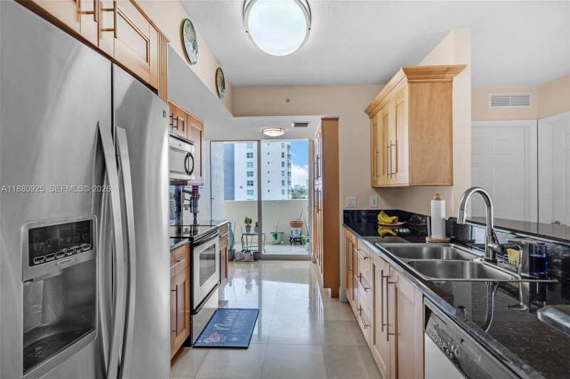 3232 SW 22nd Ter # 801, Miami FL 33145