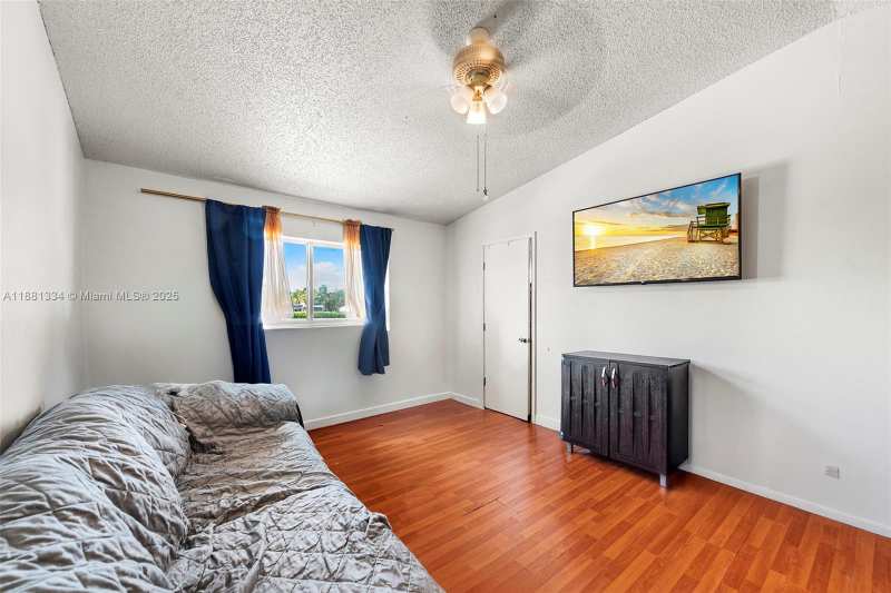 3630 N 56th Ave # 323, Hollywood FL 33021
