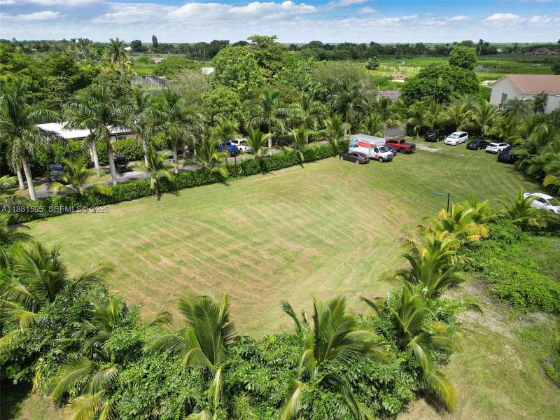 20701 SW 216th St, Miami FL 33170