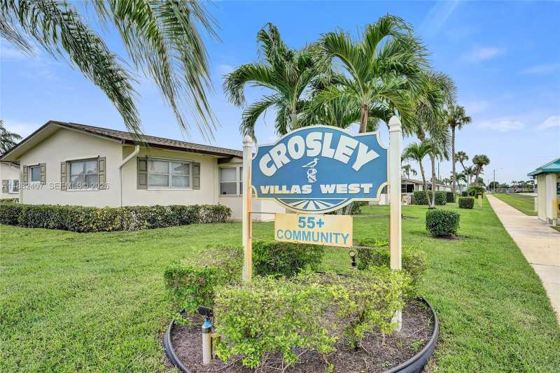 2921 W Crosley Dr W, West Palm Beach FL 33415