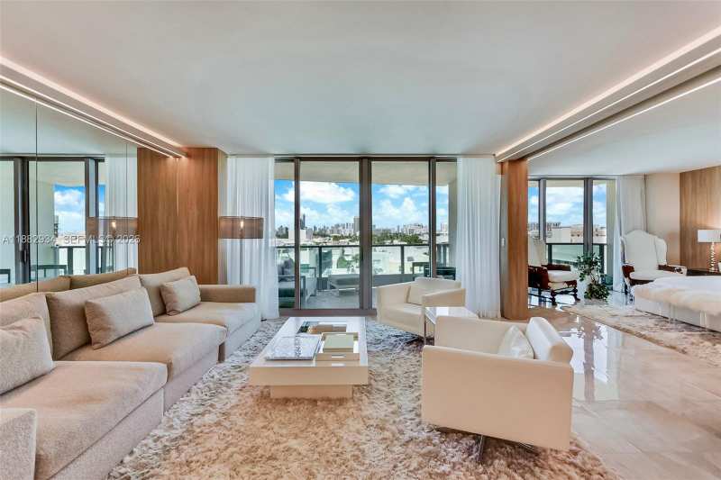1455 Ocean Dr # 811, Miami Beach FL 33139