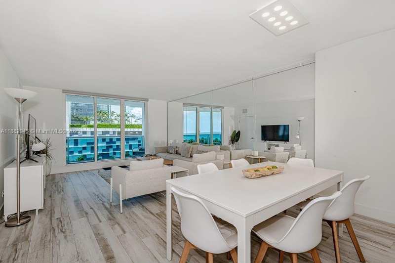 RONEY PALACE CONDO
