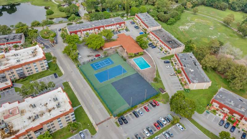 4166 Inverrary Drive # 304, Lauderhill FL 33319