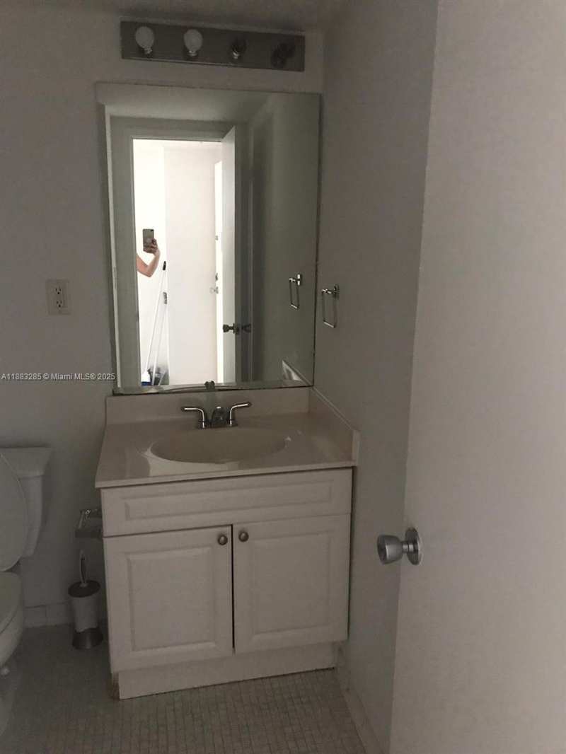 19380 Collins Ave # 319, Sunny Isles Beach FL 33160