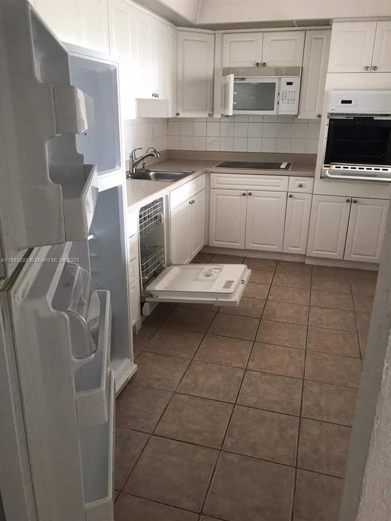 19380 Collins Ave # 319, Sunny Isles Beach FL 33160