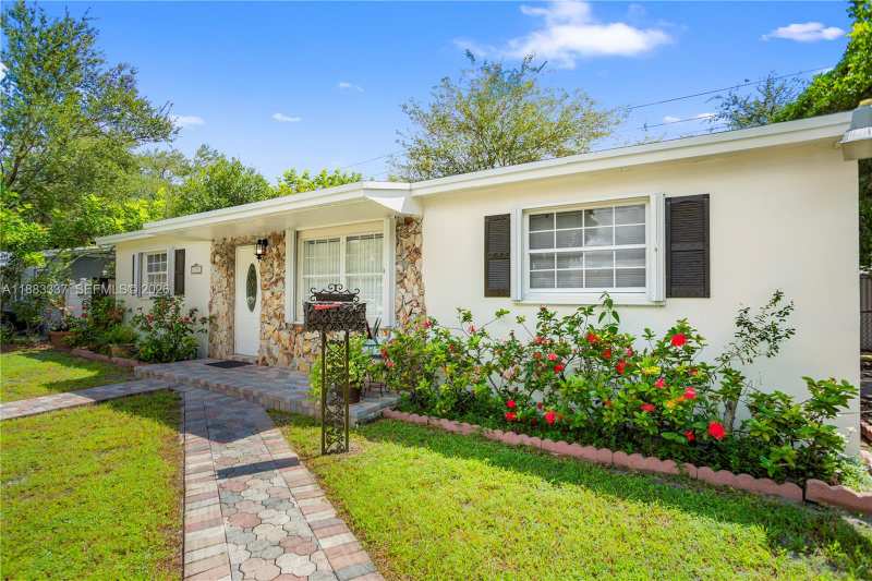 7030 Tyler St, Hollywood FL 33024