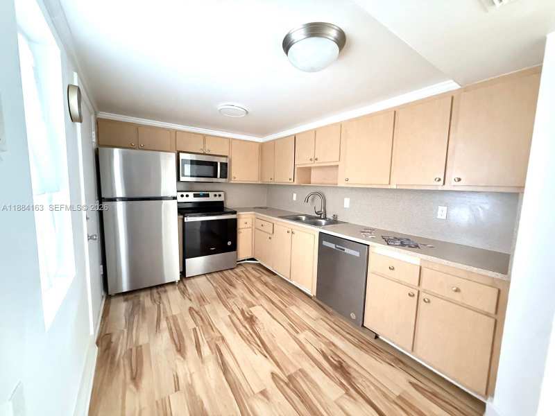 1201 NE 191st St # G304, Miami FL 33179