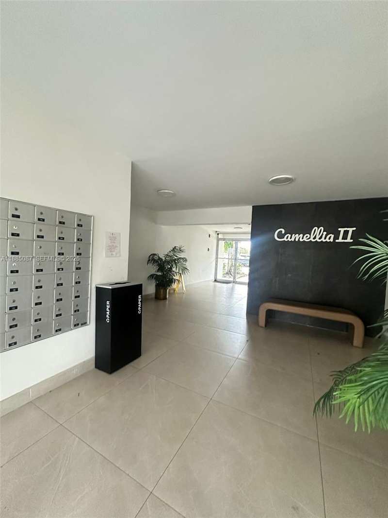1780 NE 191st St # 2, Miami FL 33179