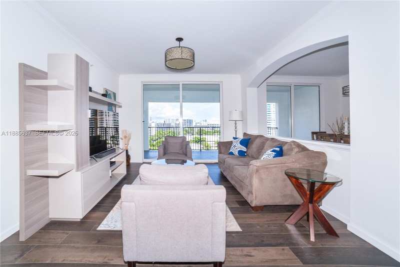 17150 N Bay Rd # 2914, Sunny Isles Beach FL 33160