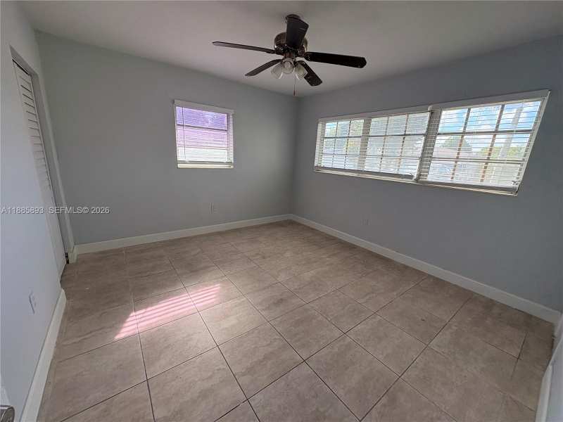 165 NW 192nd St, Miami Gardens FL 33169