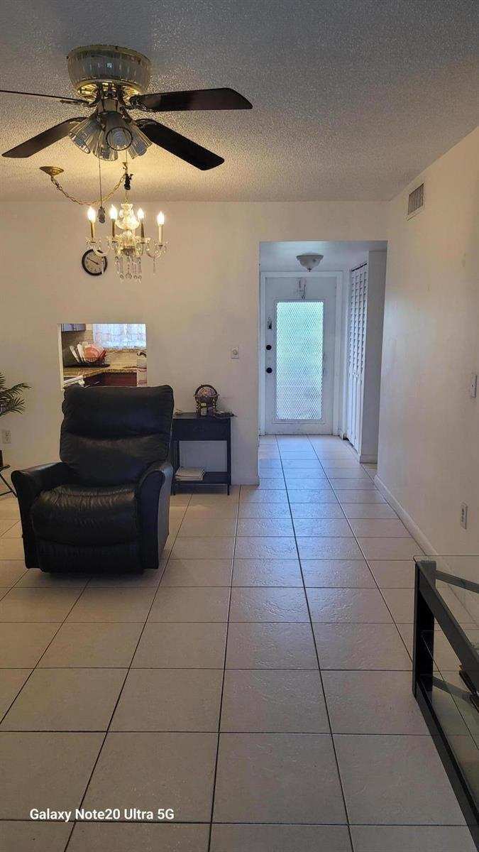8060 N Sunrise Lakes Drive # 305, Sunrise FL 33322
