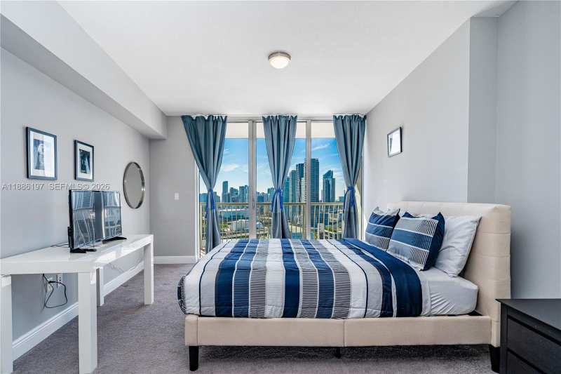 1750 N Bayshore Dr # 3410, Miami FL 33132