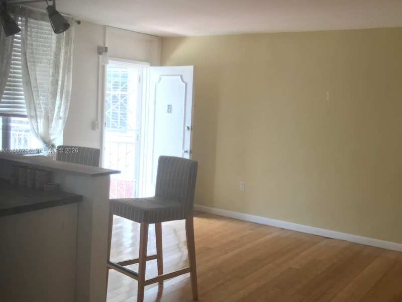 949 Pennsylvania Ave # 309, Miami Beach FL 33139