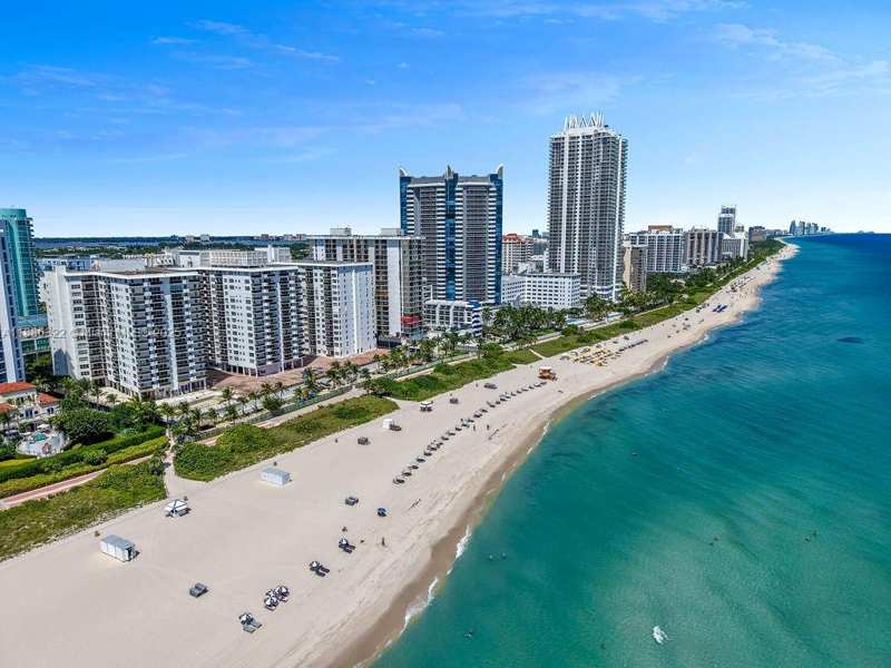 6039 Collins Ave # 1126, Miami Beach FL 33140