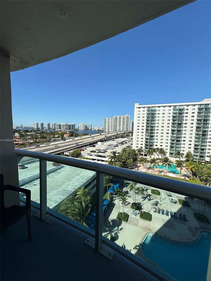 19370 Collins Ave # 904, Sunny Isles Beach FL 33160