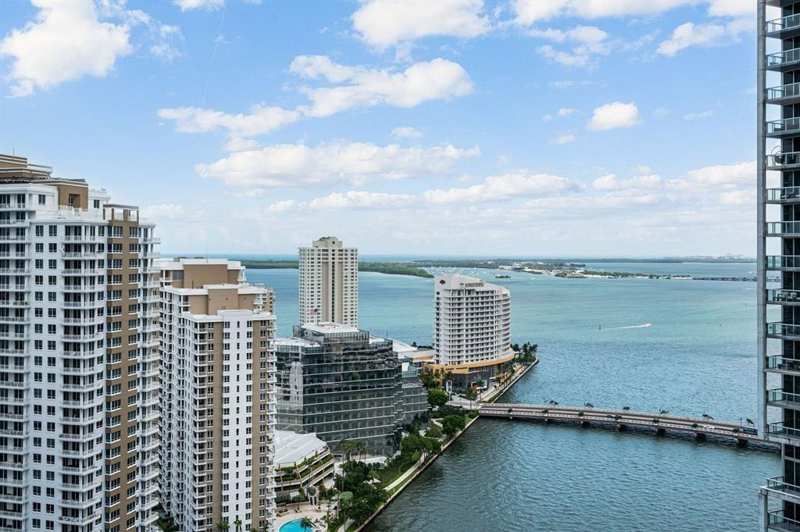 465 Brickell Avenue # 2706, Miami FL 33131