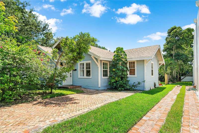 728 Newark St, West Palm Beach FL 33401