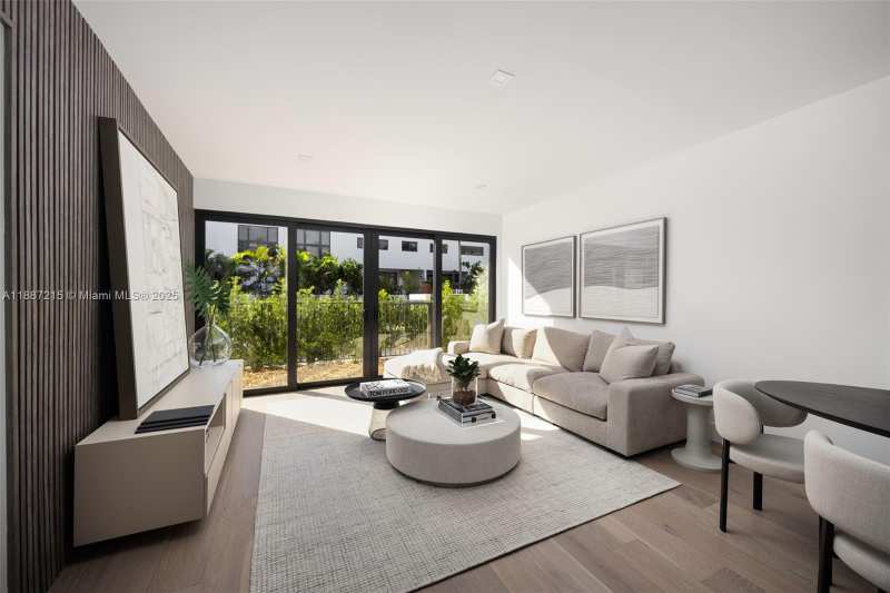 200 Sunrise Dr # 200D, Key Biscayne FL 33149