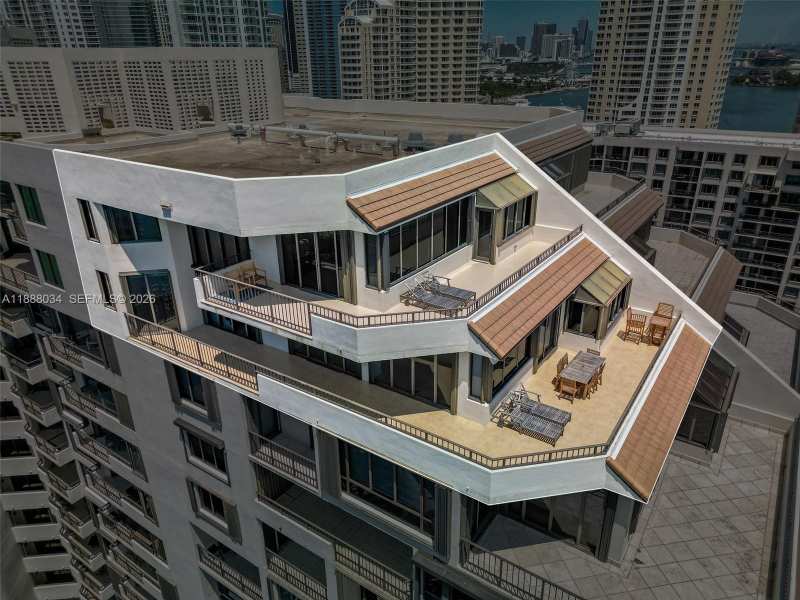 520 Brickell Key Drive # 03, Miami FL 33131