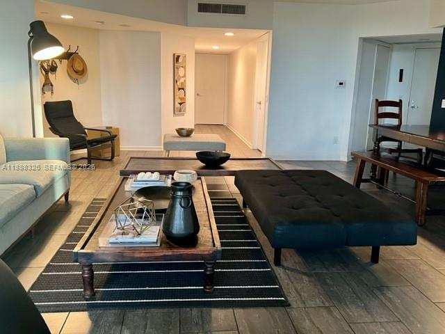 21055 Yacht Club Dr # 606, Aventura FL 33180