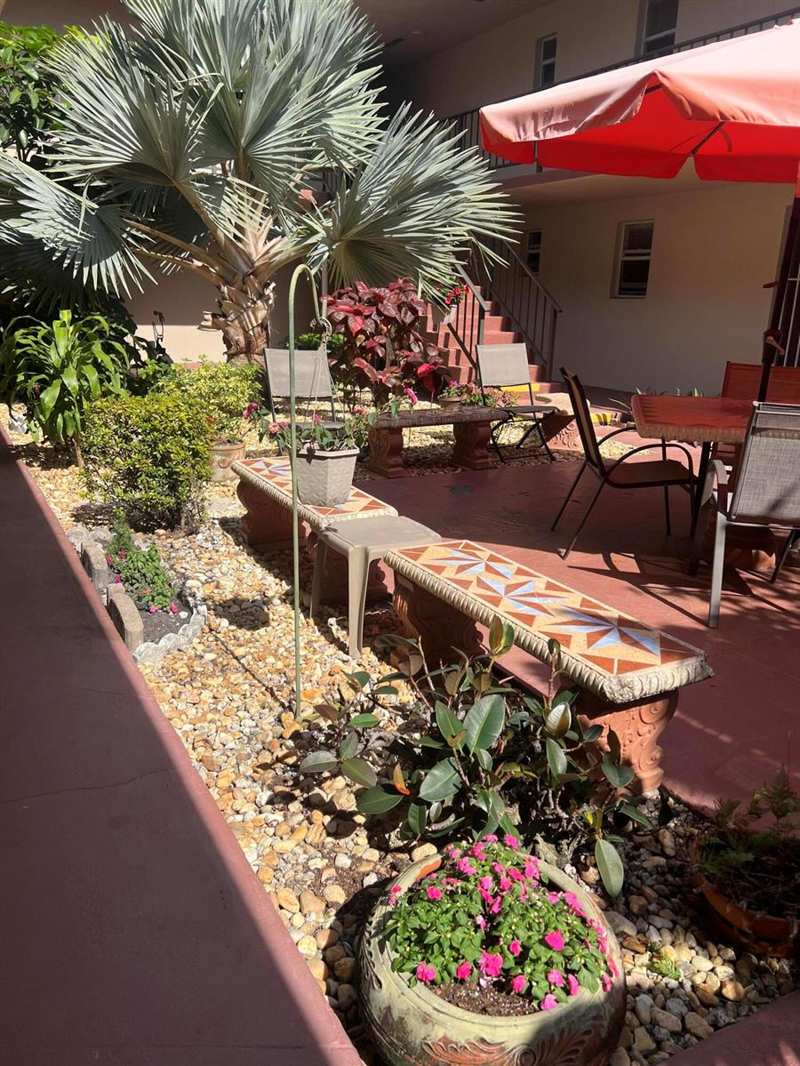 504 Davis Road # 95, Palm Springs FL 33461
