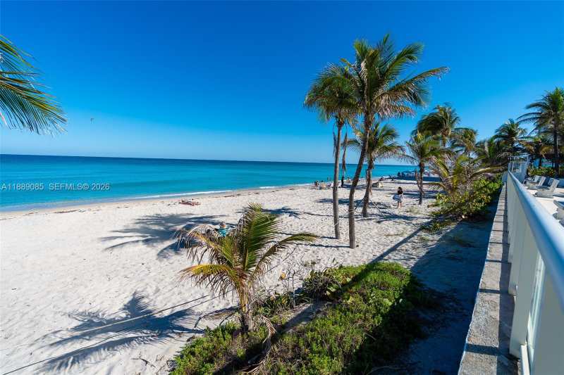 2030 S Ocean Dr # 1127, Hallandale Beach FL 33009