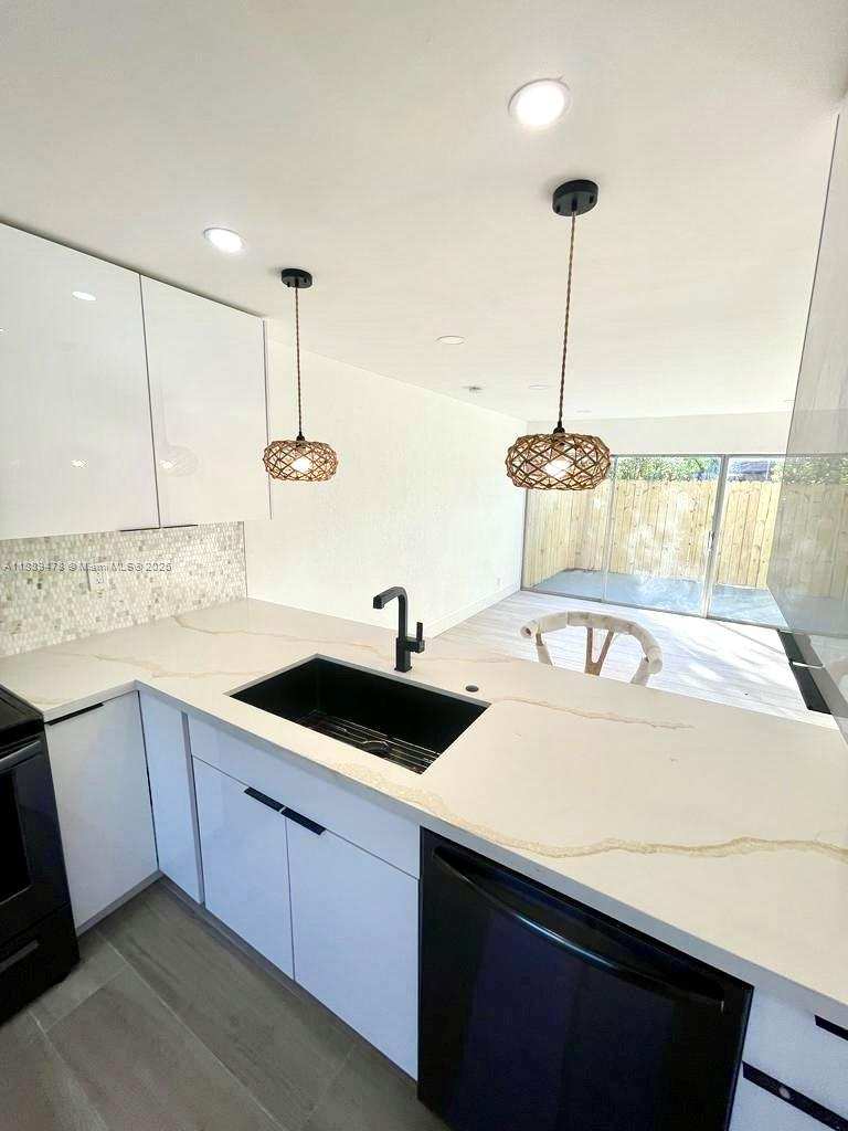 3201 NW 4th Ter # 65, Pompano Beach FL 33064