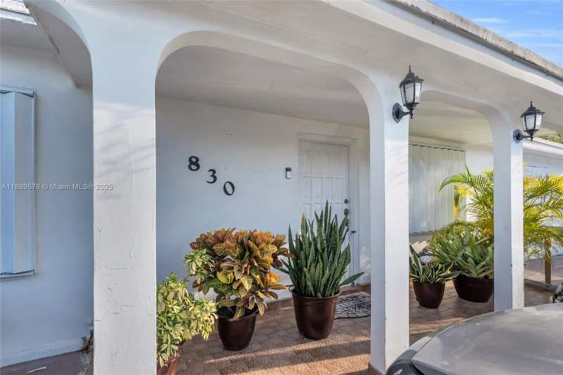 830 E 12th Pl, Hialeah FL 33010