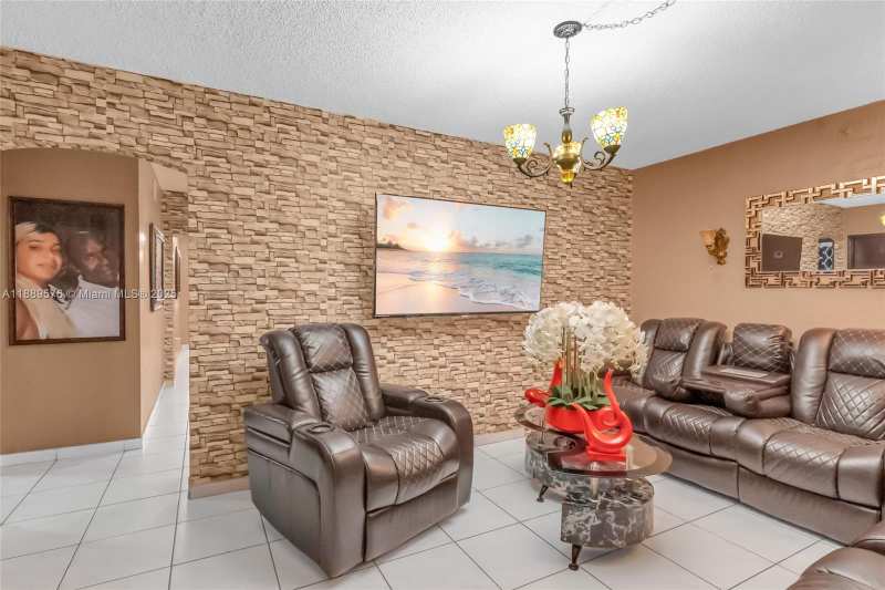 830 E 12th Pl, Hialeah FL 33010