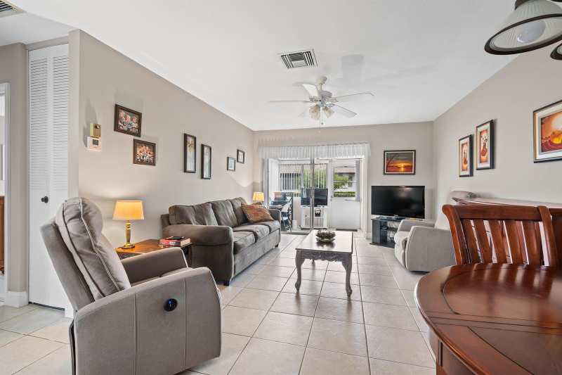 2822 Crosley Drive W # B, West Palm Beach FL 33415