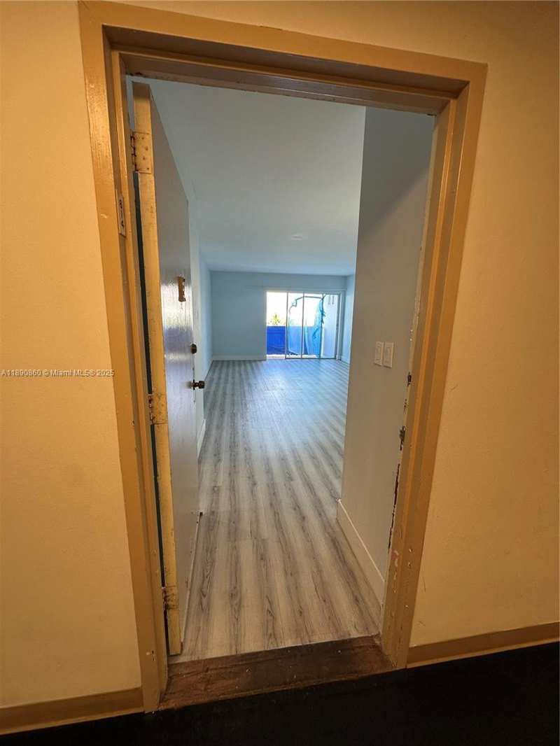 400 Kings Point Dr # 614, Sunny Isles Beach FL 33160