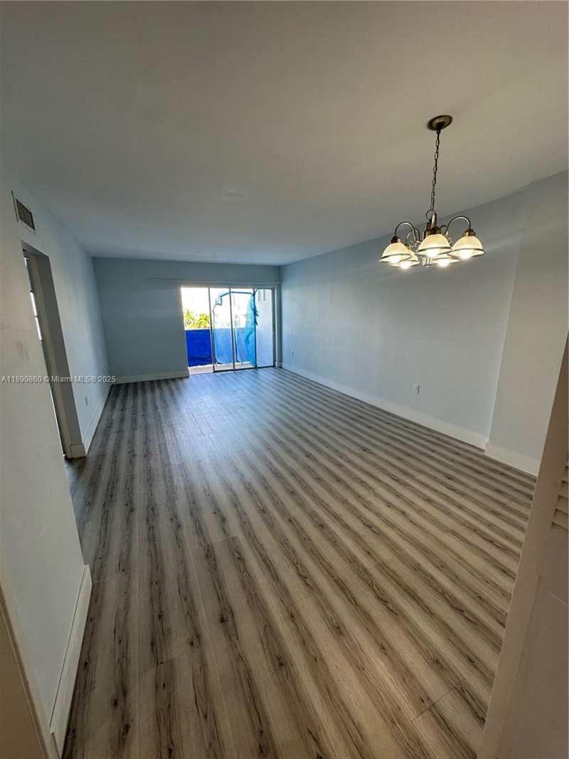 400 Kings Point Dr # 614, Sunny Isles Beach FL 33160