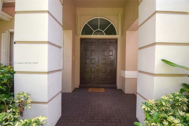 4240 SW 131st Ave, Davie FL 33330